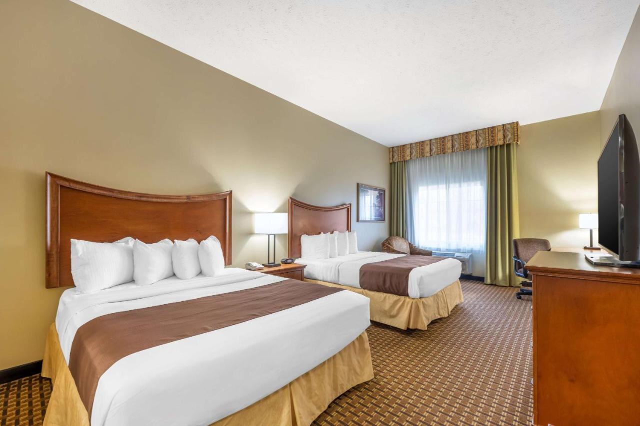 Pam's Value Inn — photo 11
