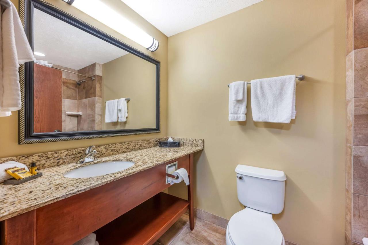 Pam's Value Inn — photo 20