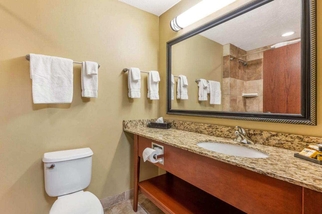 Pam's Value Inn — photo 24