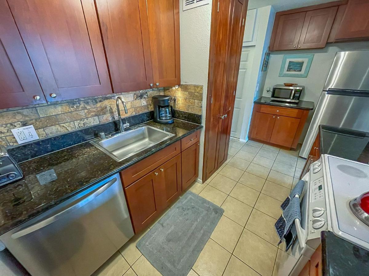 Mauidipity Happens Vacation Condominium — photo 19
