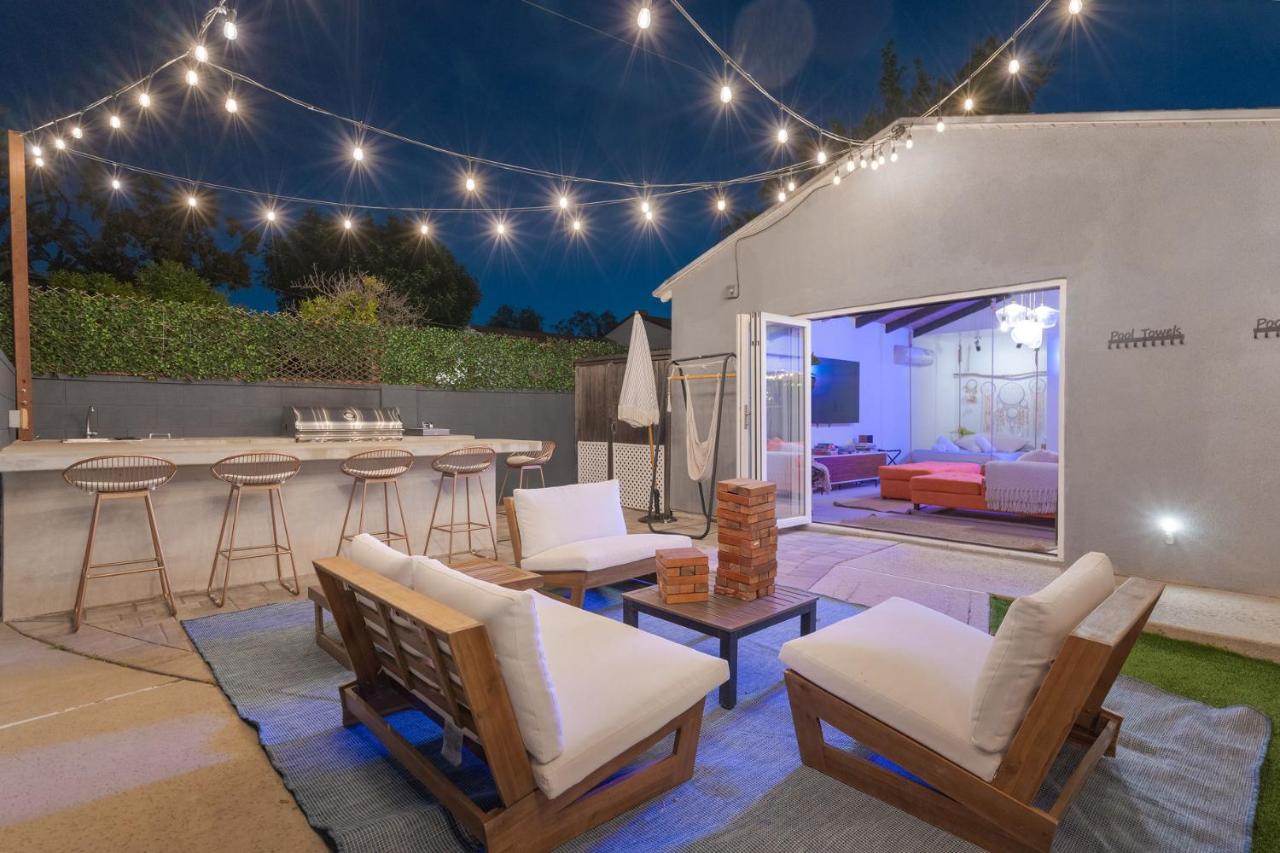 Angel&Rose Universal Hollywood Heated Pool House King Bed - 2