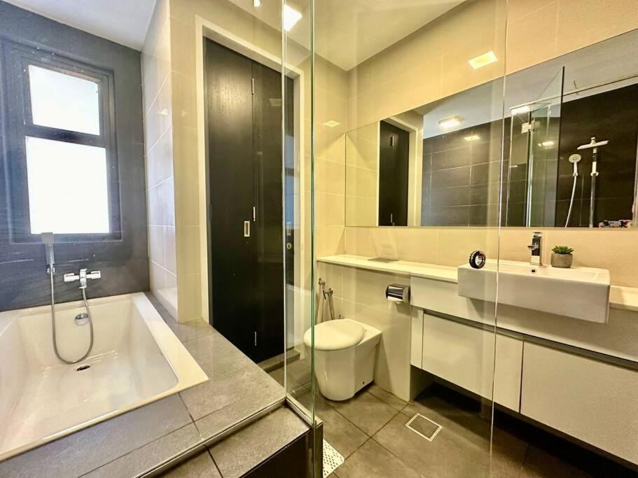 Sky 88 Love Studio Cityview Near CIQ - 3