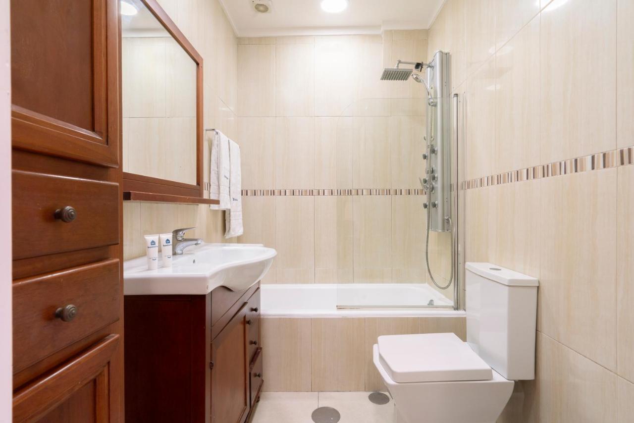 Host Wise - Comfy Minimalist Flat - 2
