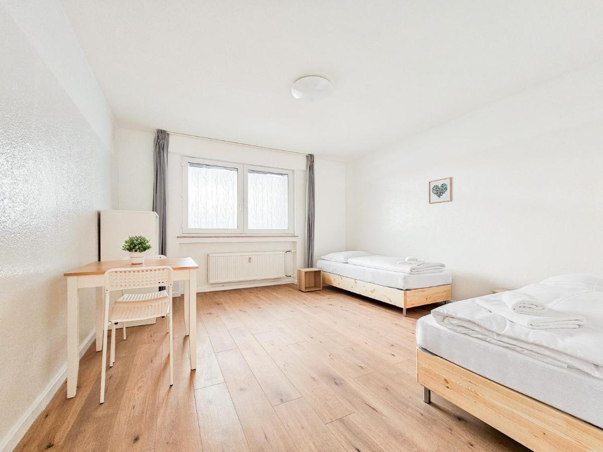 Tolstov Apartments - 2 or 3 Room Apartments - 15 Min zur Messe DUS & 10 Min Old Town DUS