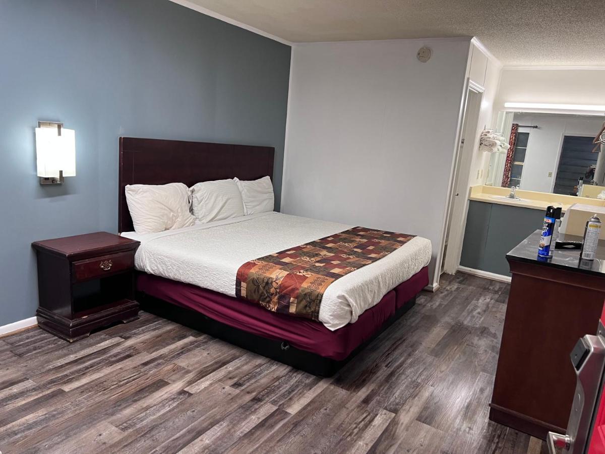 Smith Motel — photo 14