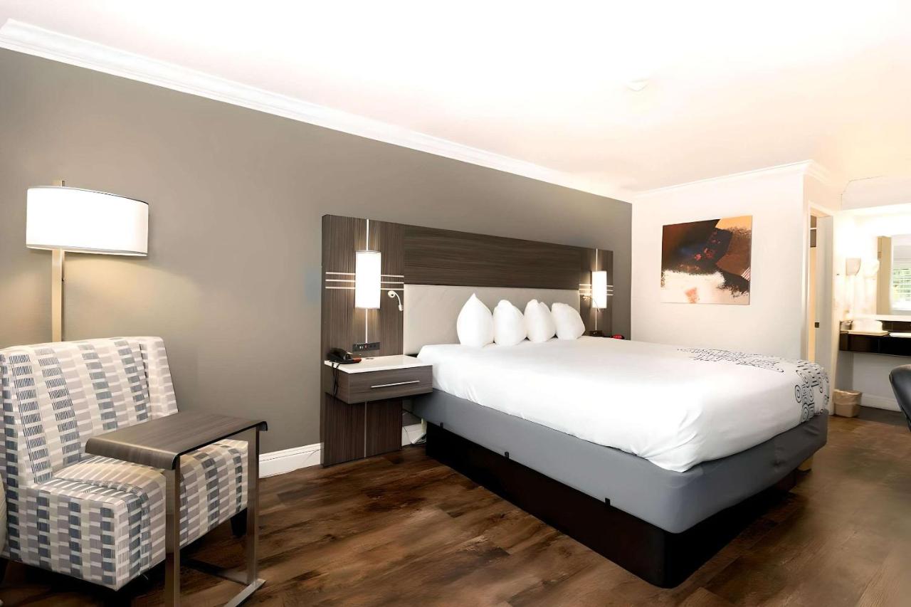 Fontaine Inn San Jose — photo 14