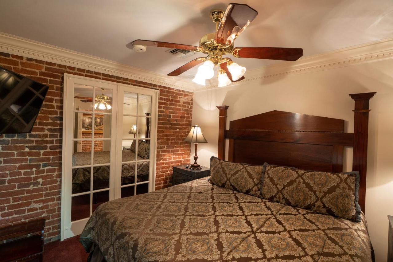 Quarter House Suites — photo 14