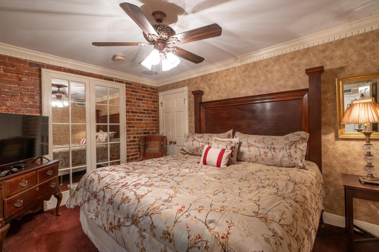 Quarter House Suites — photo 18