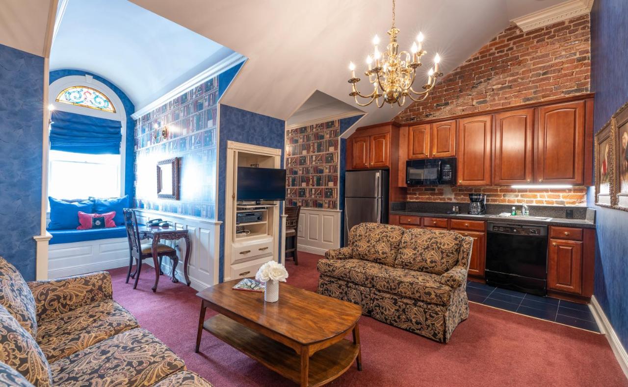 Quarter House Suites — photo 20