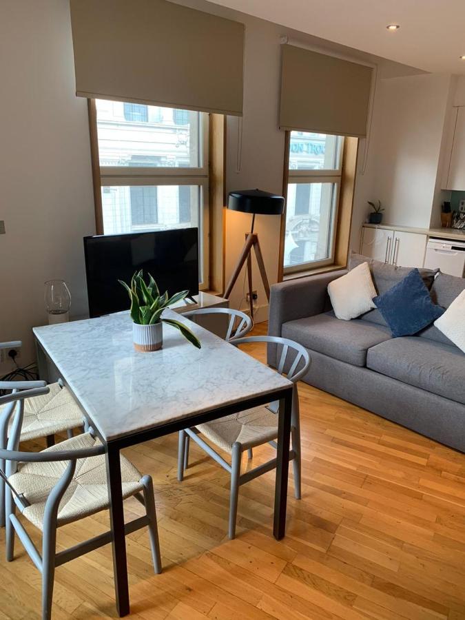 High Apartment in St James Piccadilly COV10 - 2