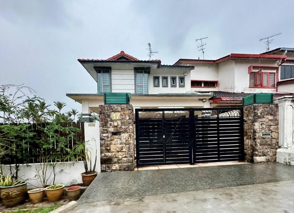 Comfort Gather Near CIQ 5B3B