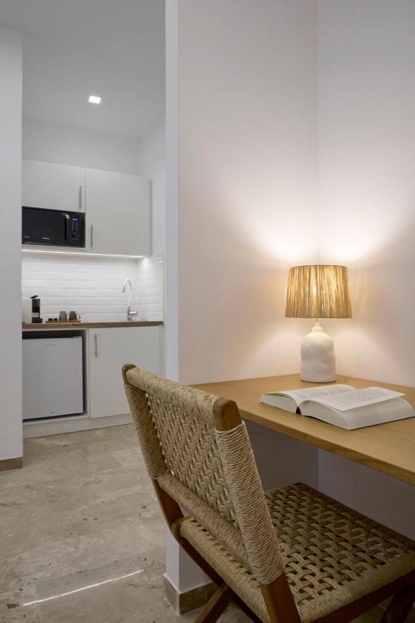 Pil Poul Athens Rooms - 4