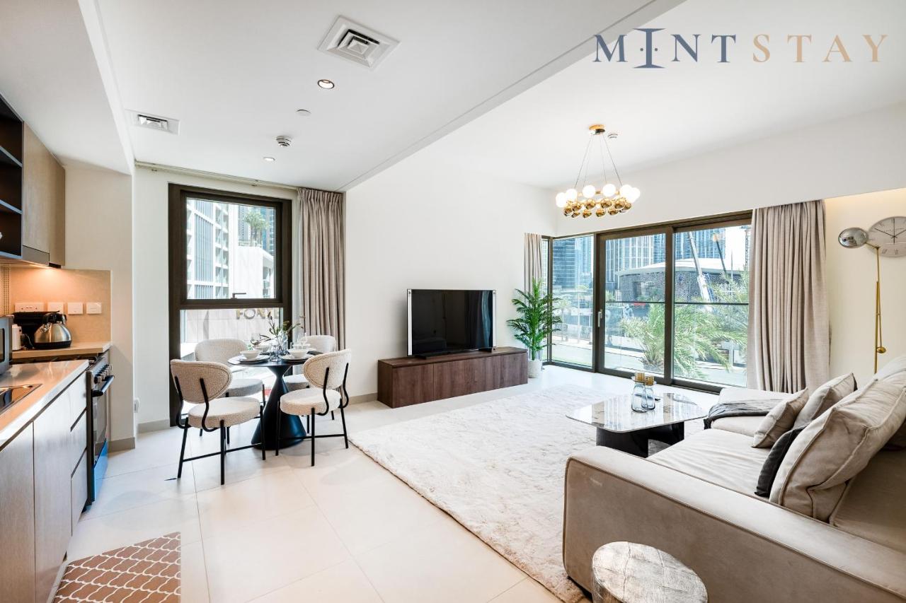 Burj Crown , Downtown Dubai - Mint Stay