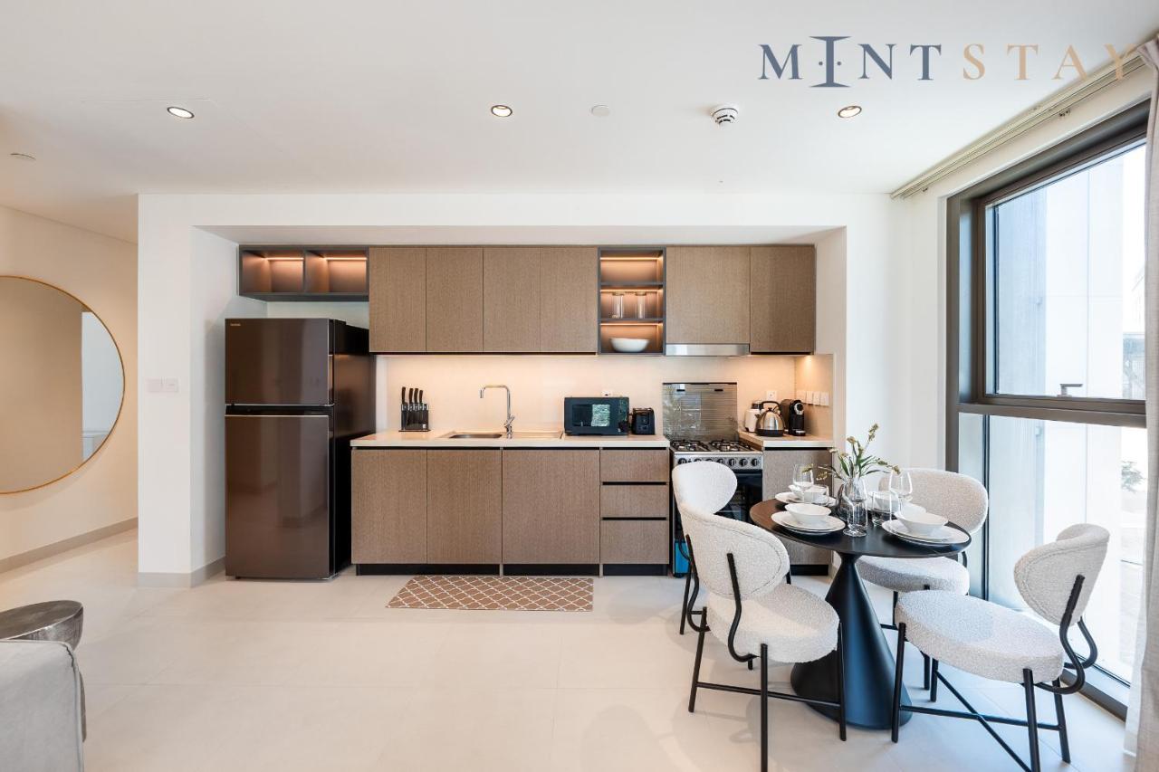 Burj Crown , Downtown Dubai - Mint Stay - 5