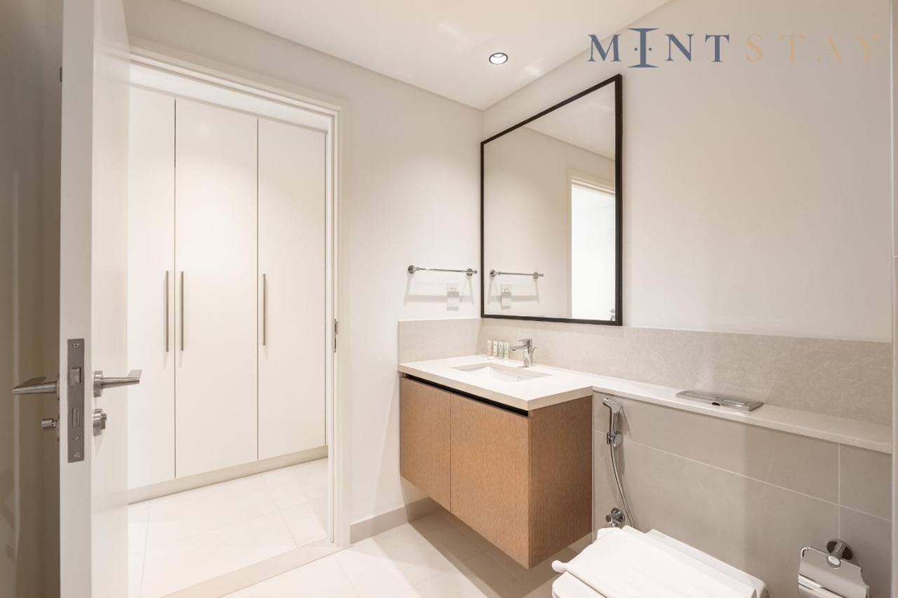 Burj Crown , Downtown Dubai - Mint Stay - 3