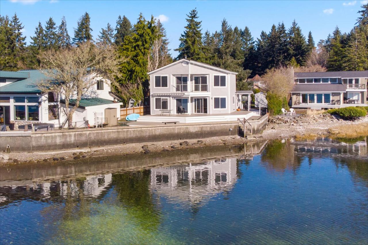 Gladwin Beach House — photo 17
