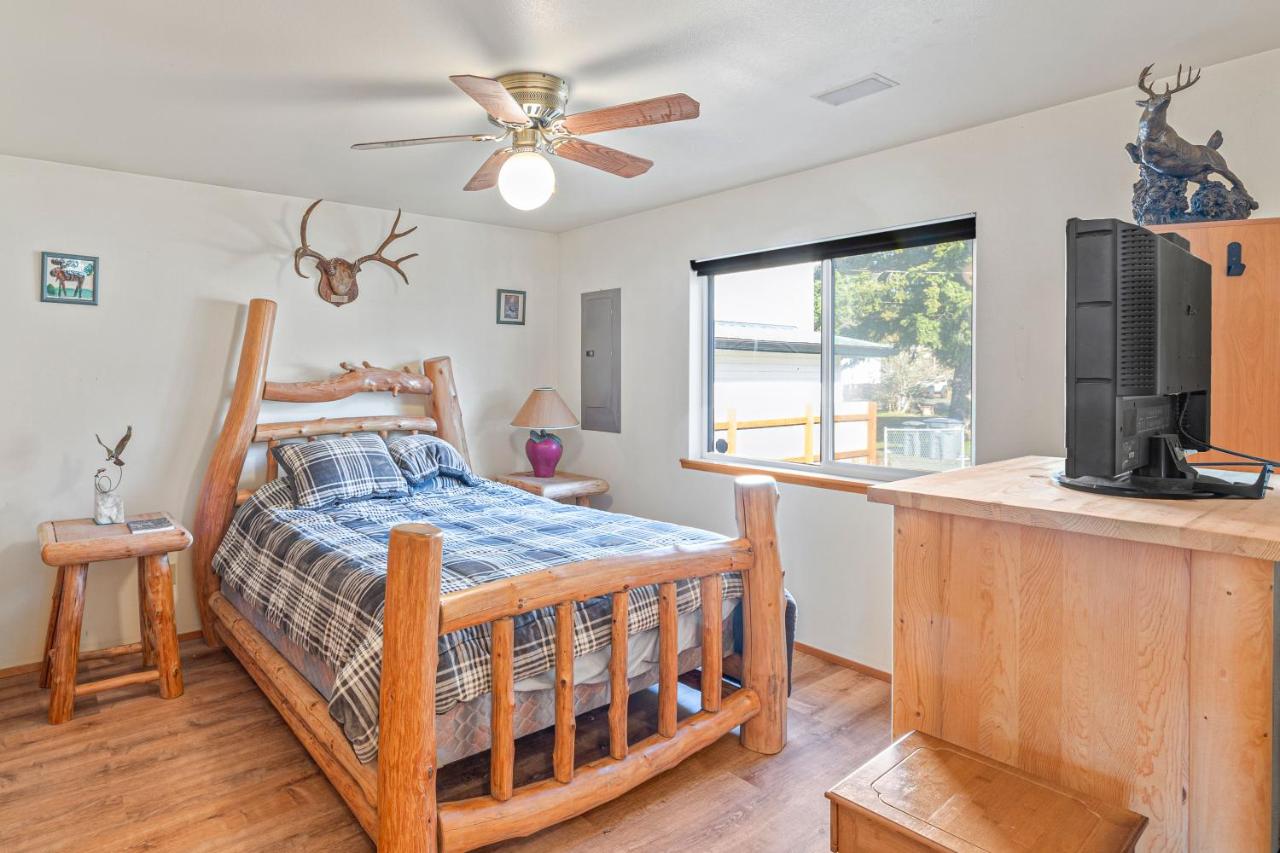 Gladwin Beach House — photo 18