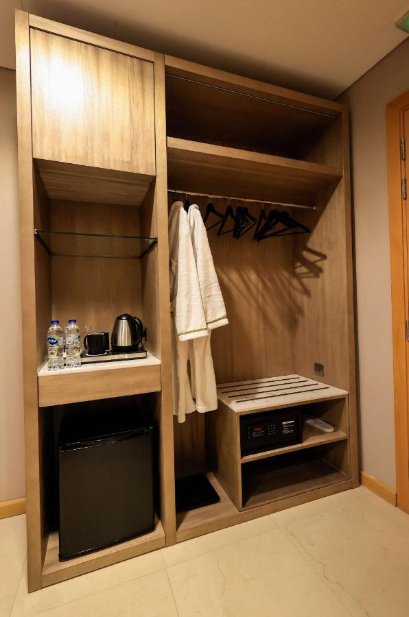 Best Western Premier M Four Hotel - 5