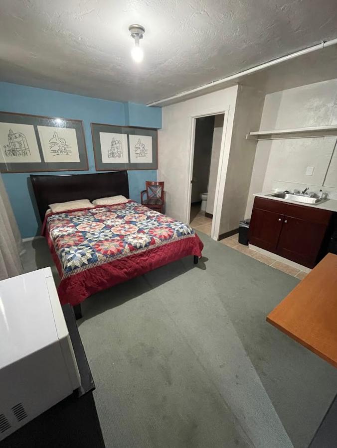 Royal A Motel — photo 10