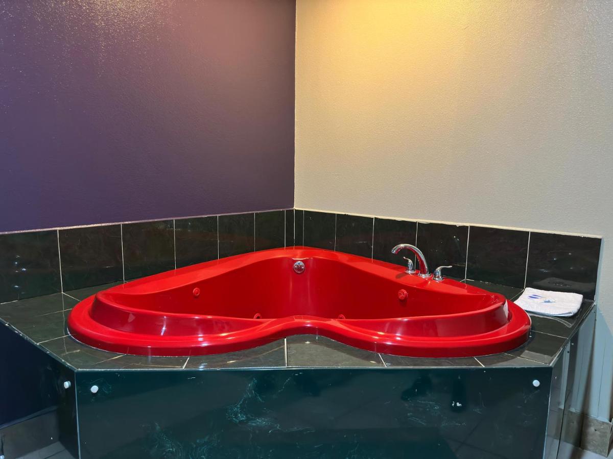 Texas Inn and Suites RGV — photo 23