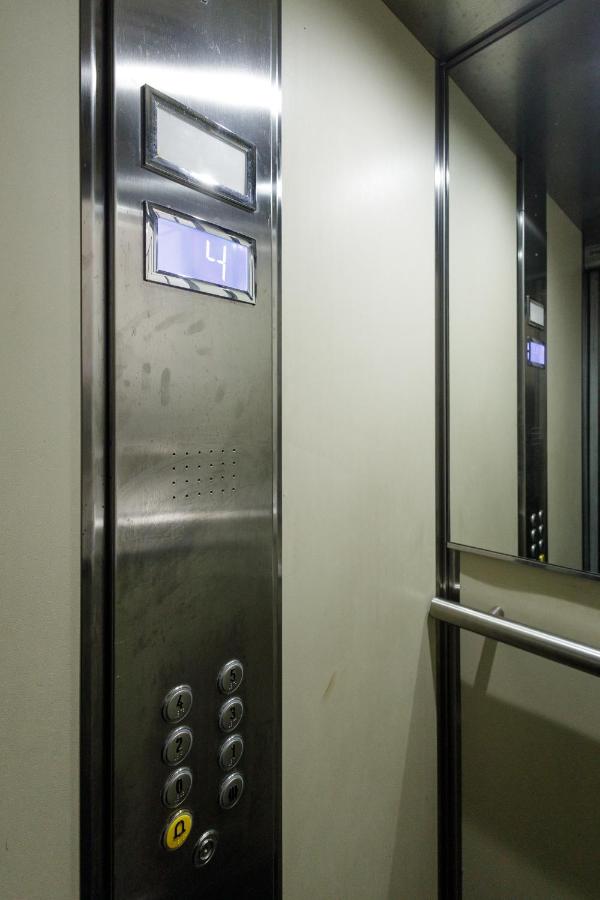 Frankie sweet home - 2