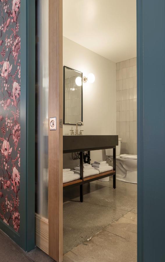 222 Motor Lodge — photo 18