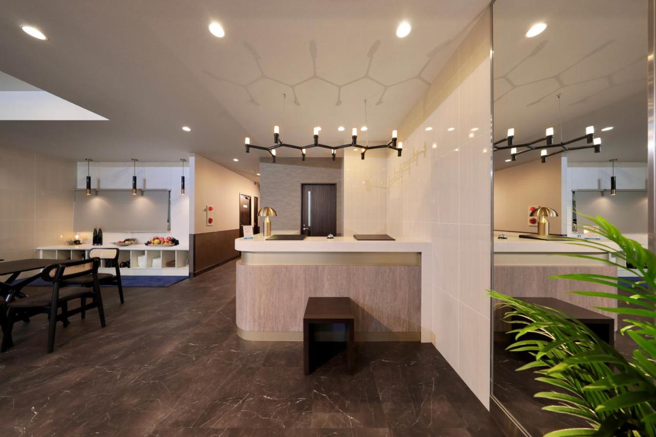 Tennouji Crystal Hotel - 4