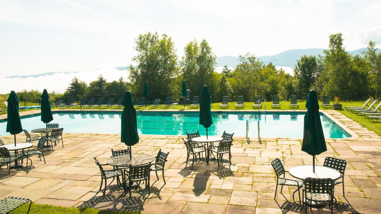 Heated swimming pool: Trapp Family Lodge