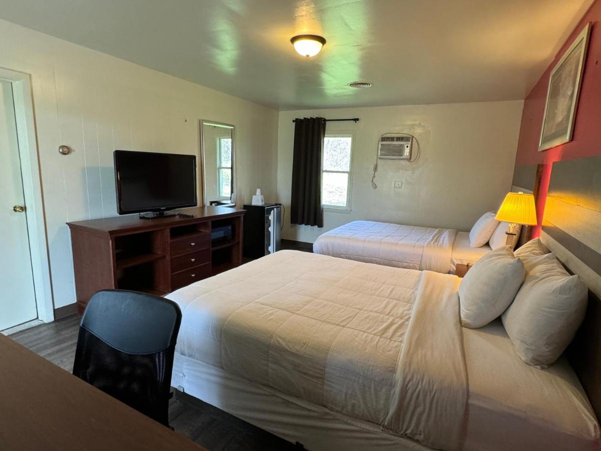 Holiday Motel — photo 8