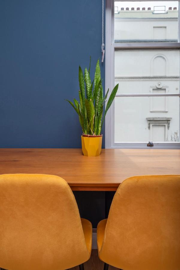 Adorable, Comfy Flat Walk Paddington/Elizabeth Stn - 3