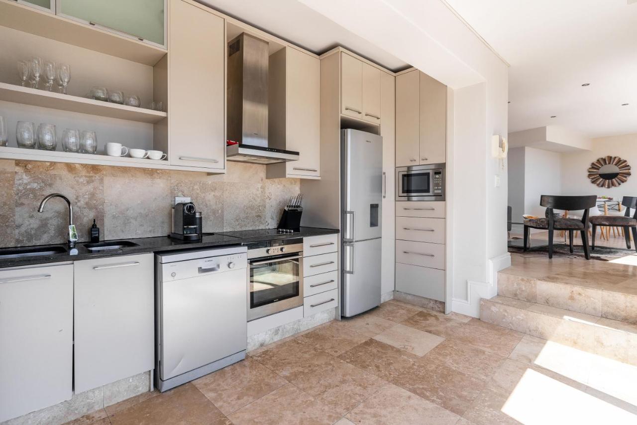 Sunset Cove - Apt with spectacular sea views - 3