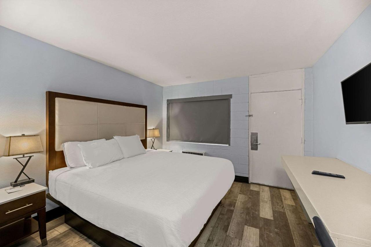 Delux Inn — photo 2