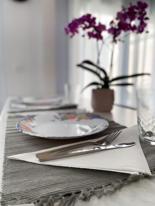 6th Floor Apartment in Athens - 4