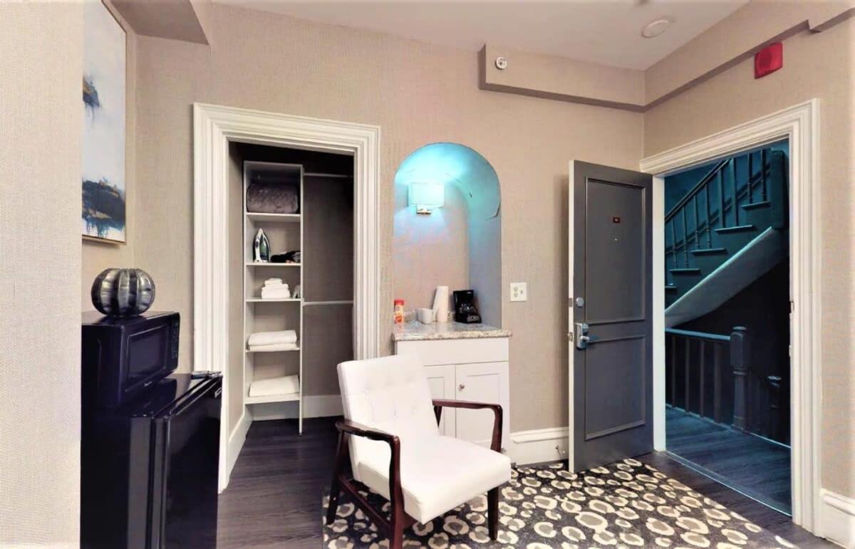 5-33 Modern Private Studio Awaits YOU! — photo 6