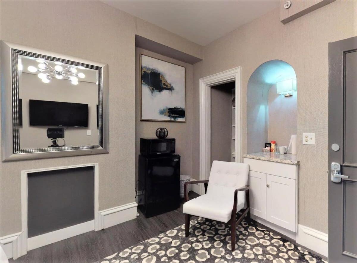 5-33 Modern Private Studio Awaits YOU! — photo 8