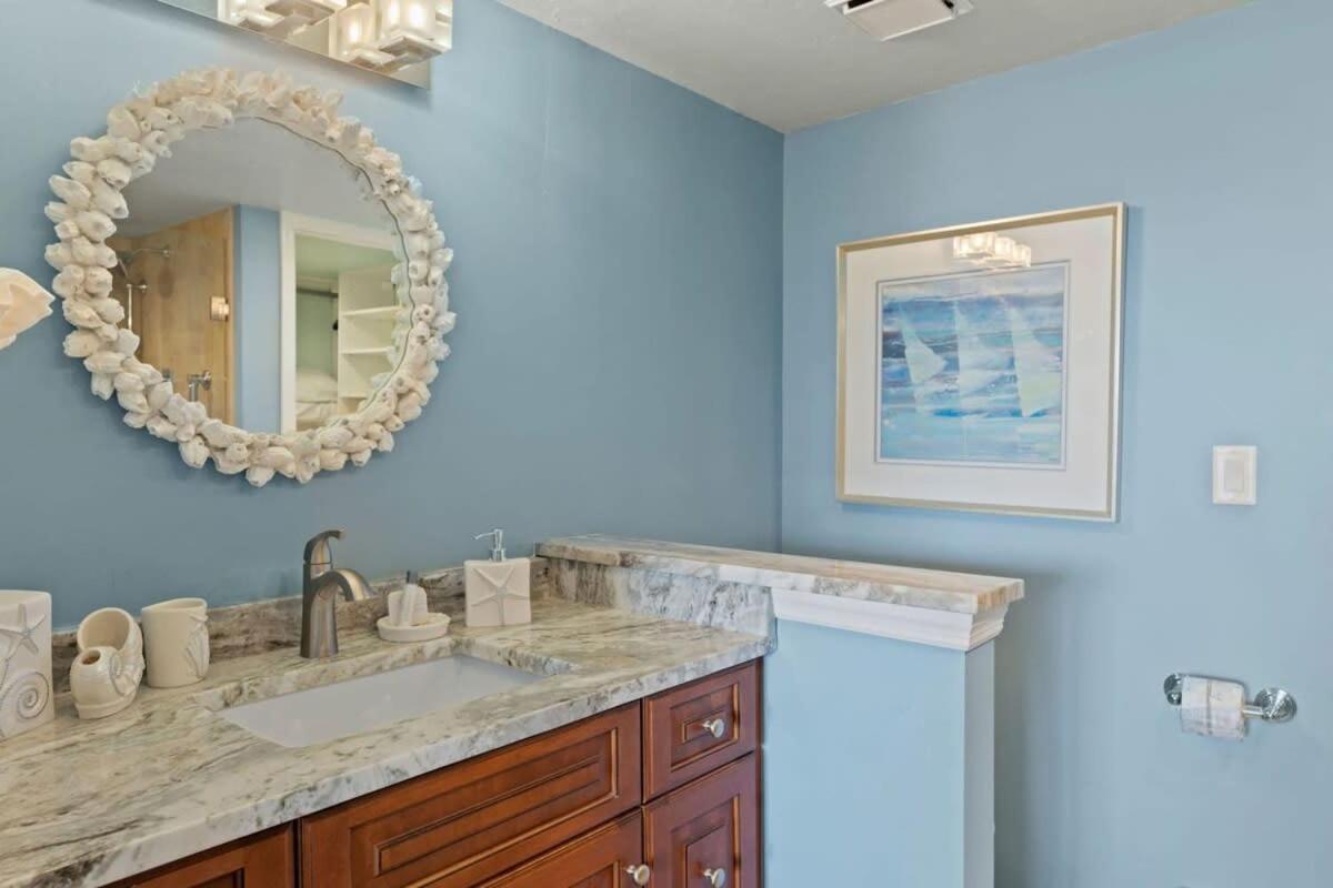 Sanibel Harbour Tower Condo — photo 13