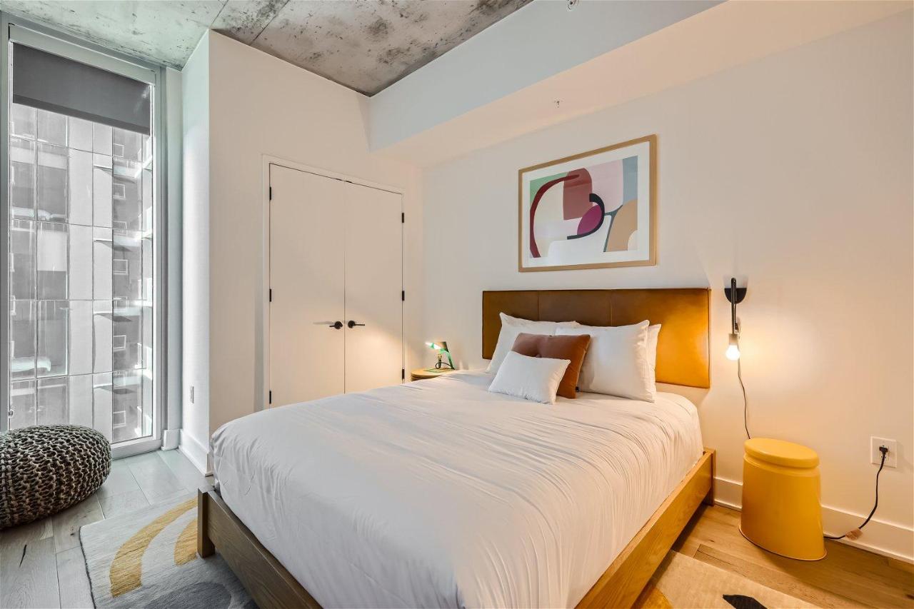 2BR Luxury with Views and Rooftop pool in Austin - 4