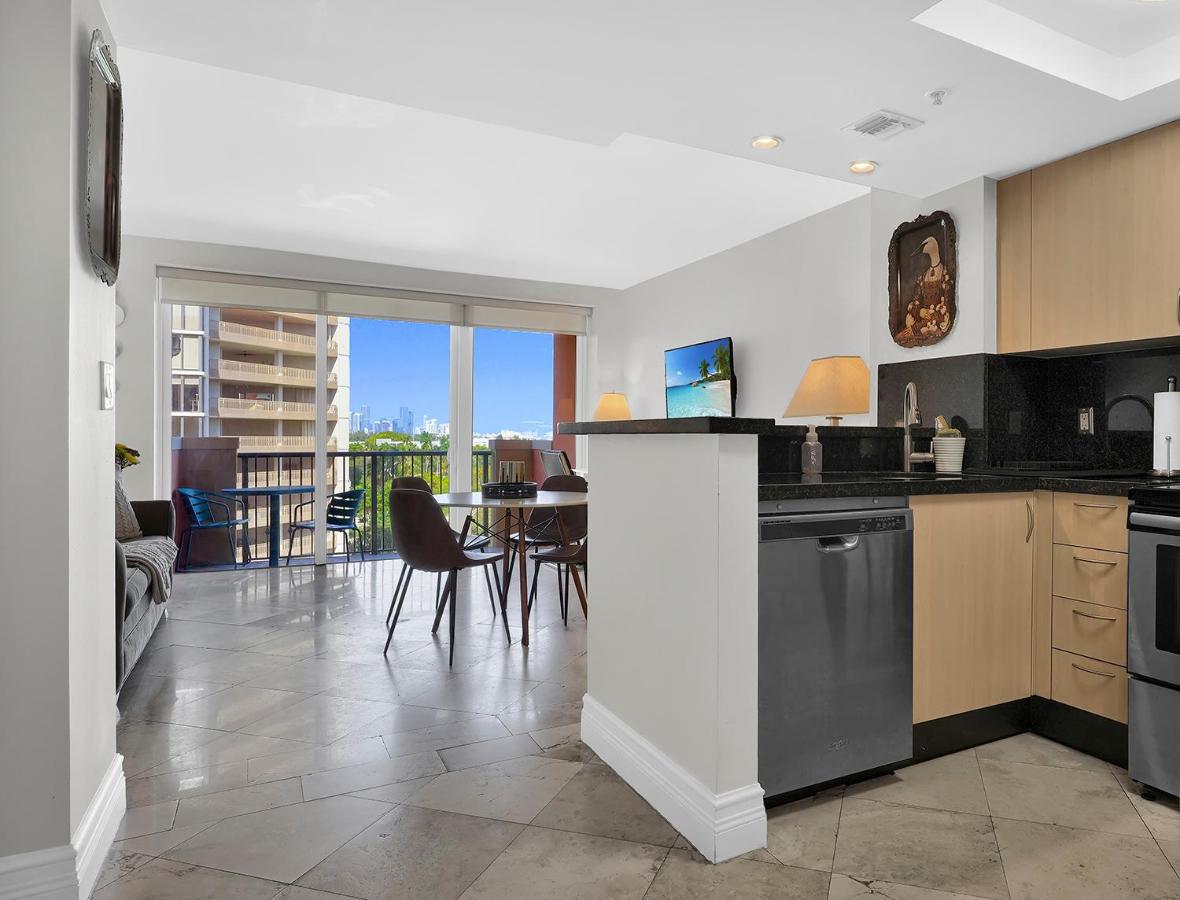 Modern Bay View Balcony In The Grove Free Parking - 5