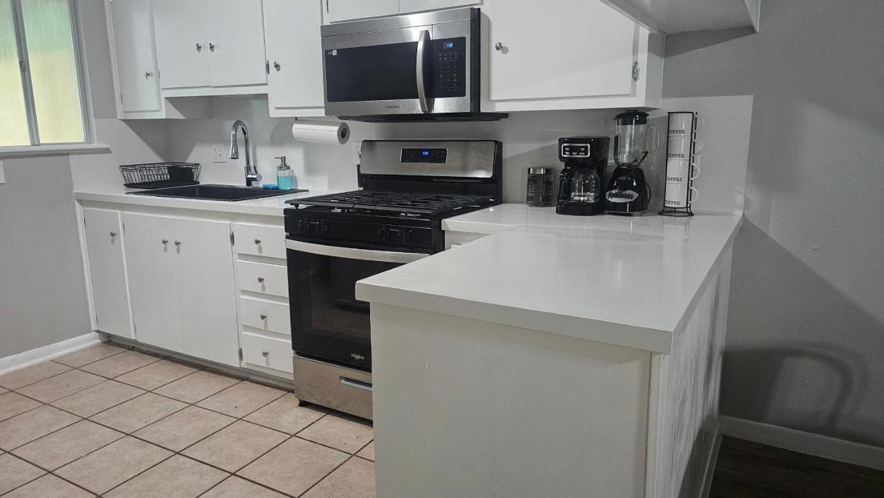 Serene 2BR Hideaway Near Downtown & Airport - 5