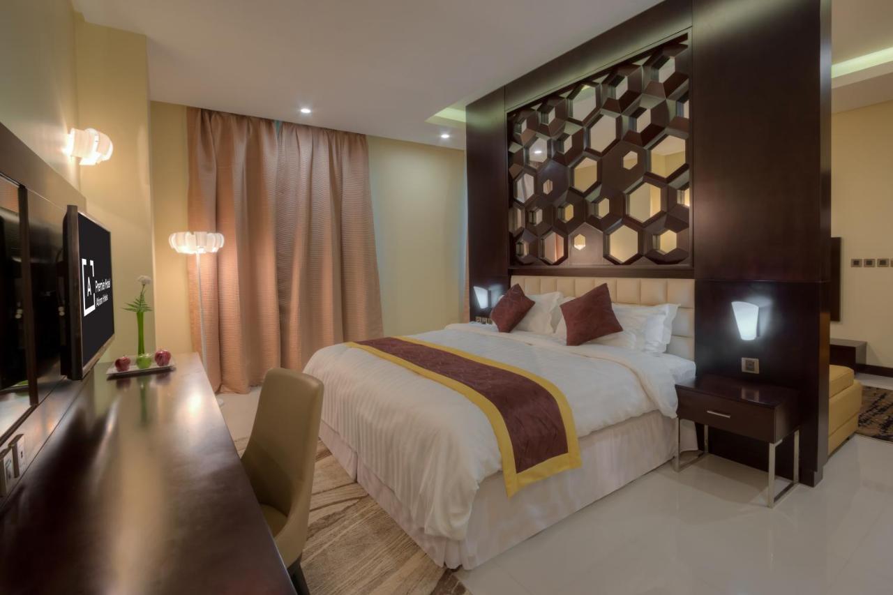 Premier Hotel photo