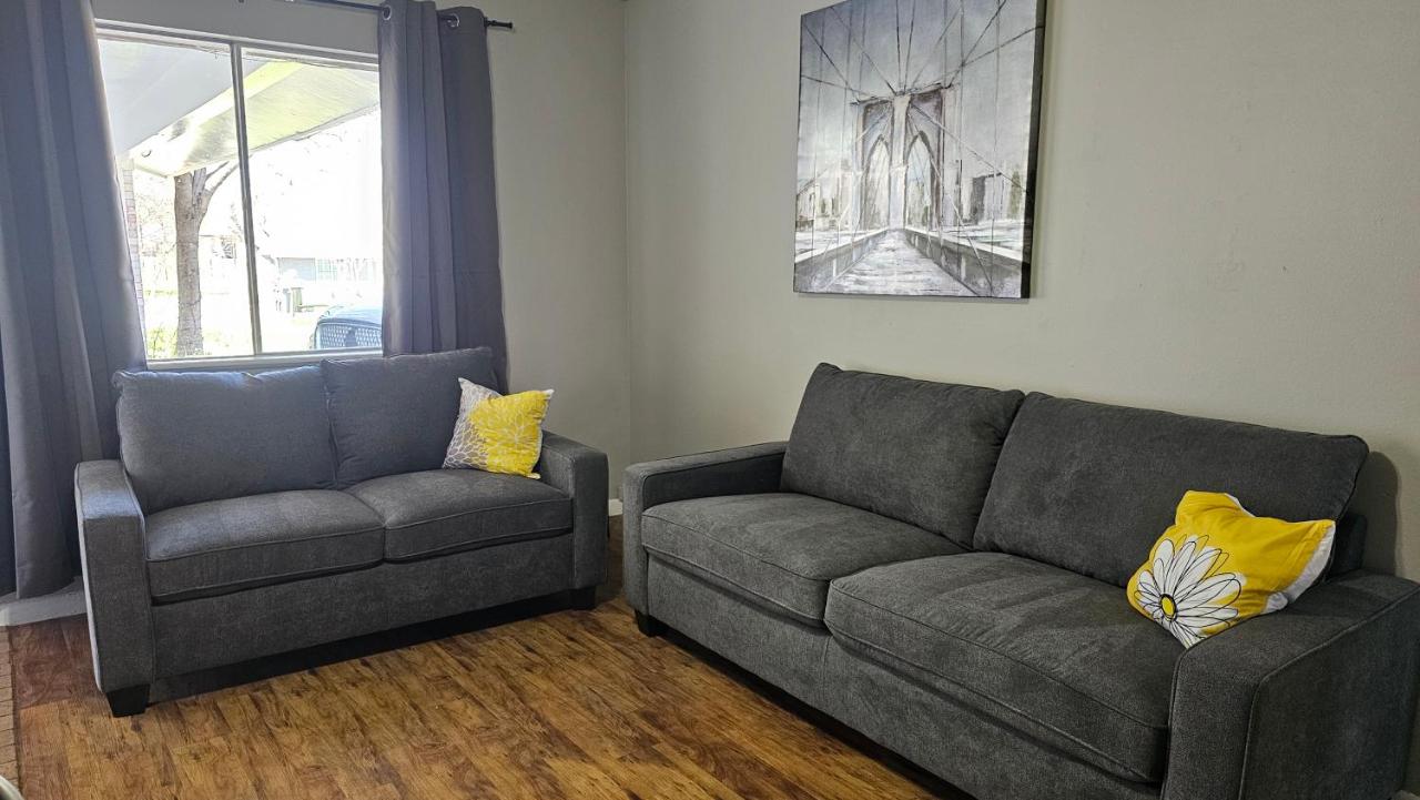 Serene 2BR Hideaway Near Downtown & Airport - 3