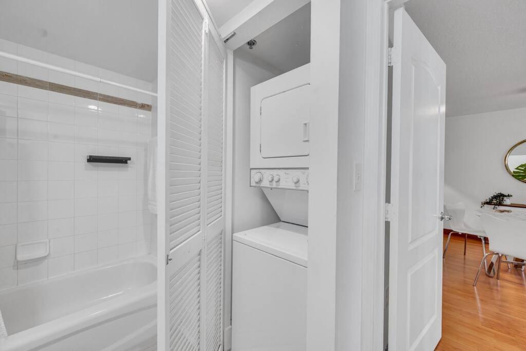 Sublime 1 BED 1 BTH • Brickell BAY & CITY VIEW - 3