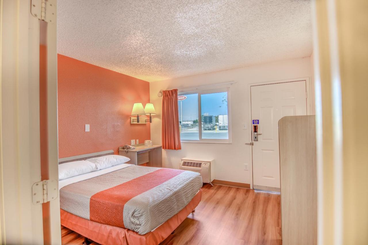 Steven's Motel — photo 11