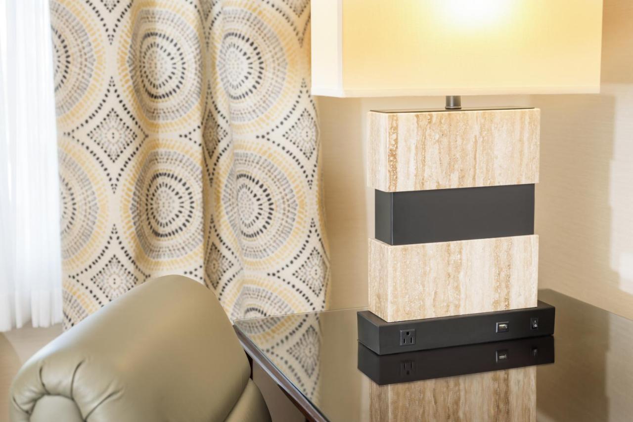 Ayres Suites Ontario at the Mills Mall - Rancho Cucamonga — photo 19