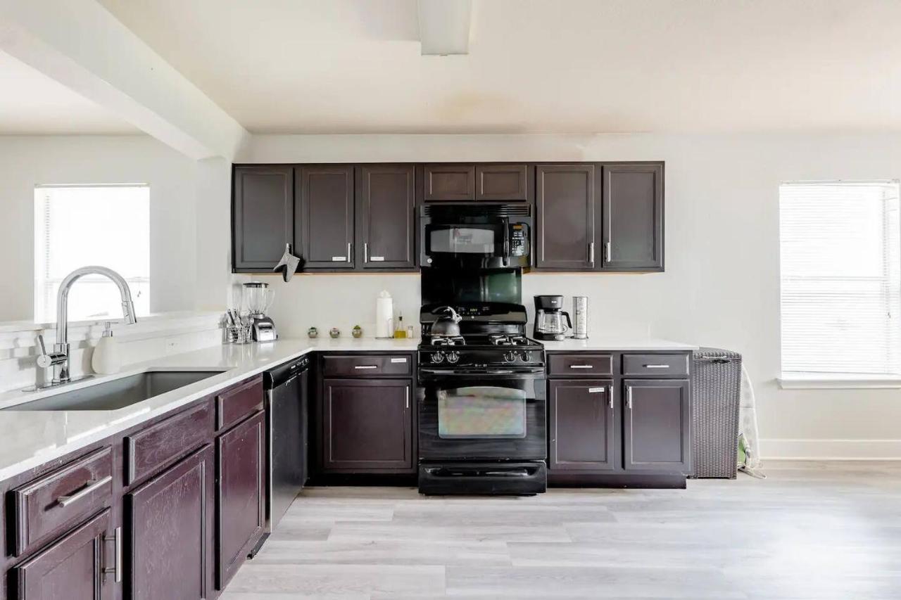 Serenity Home Near Downtown & Airport - 3