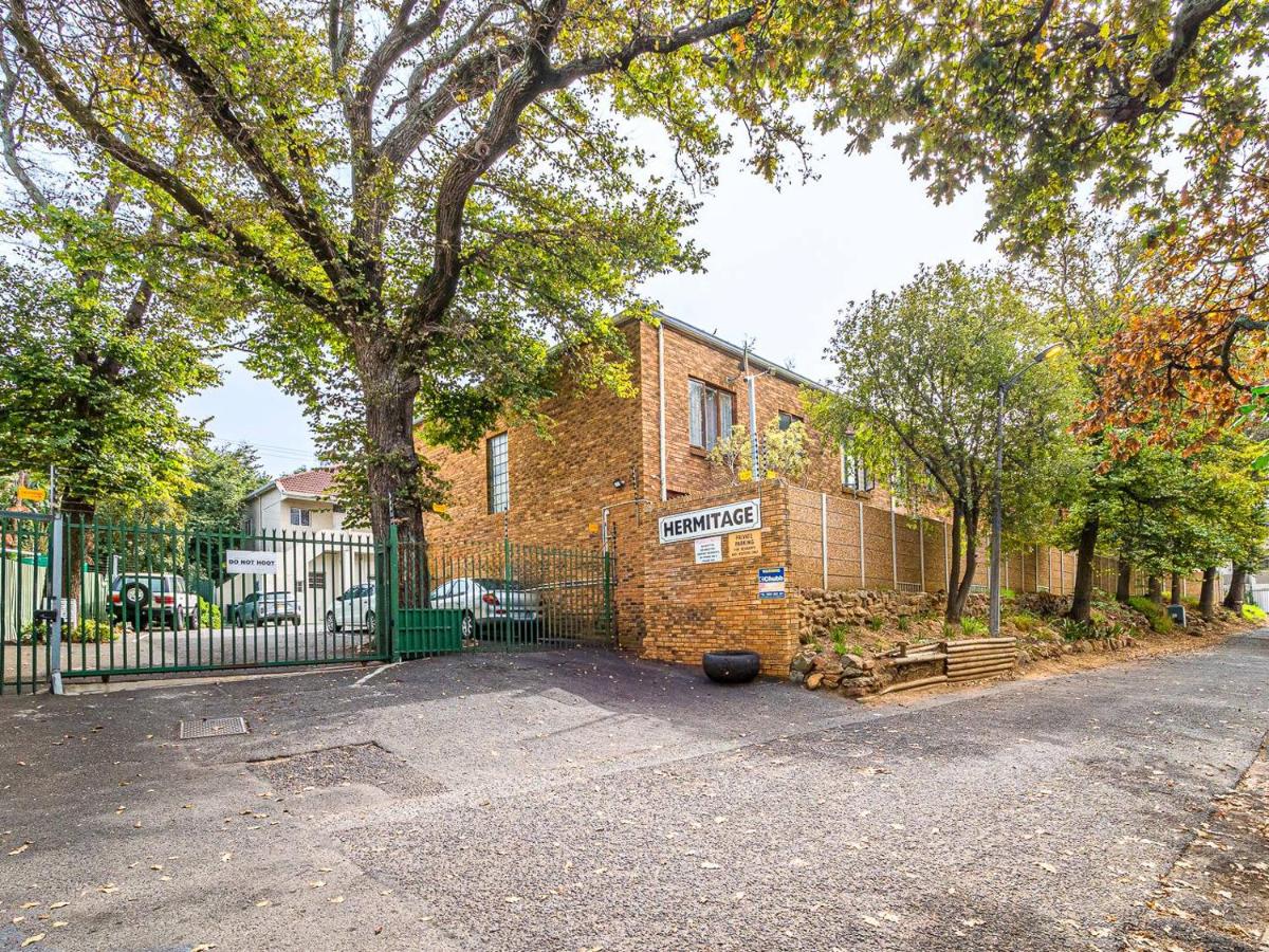 Cosy Victorian Style Full Apartment - 5