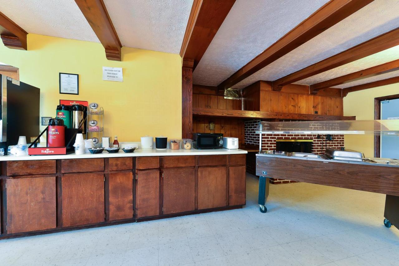 Hillcrest Restaurant & Motel — photo 5