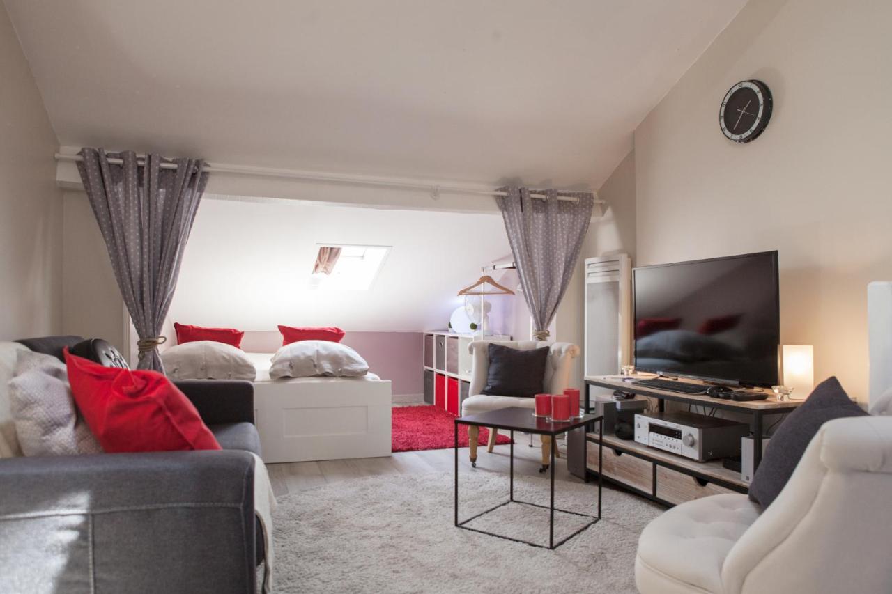 Spacious 2-Bedroom Family Duplex with Free Parking and Netflix - 5