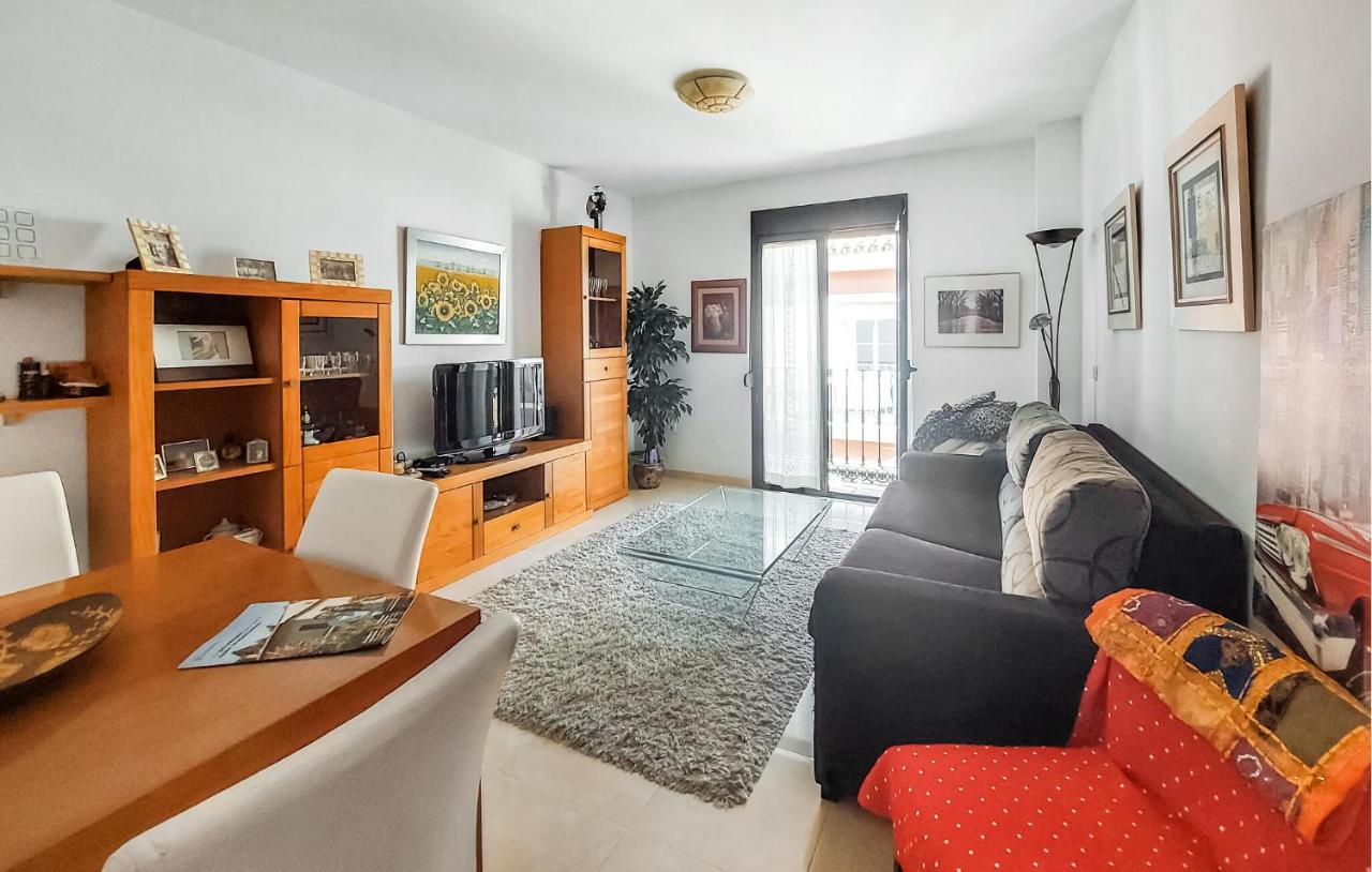 2 Bedroom Beautiful Apartment In Fuengirola - 2
