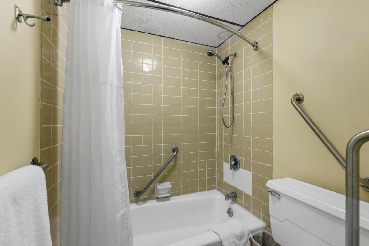 Relax Inn — photo 19